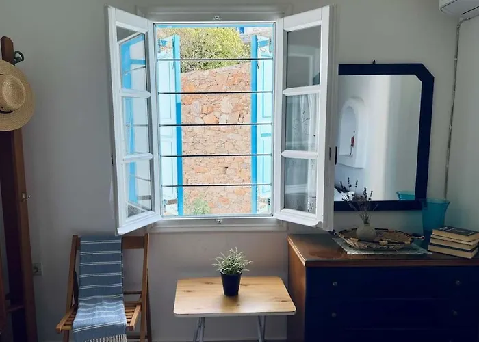 Trendy 2 Bd House W Balcony Close To Ferienhaus *