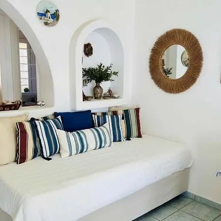 Trendy 2 Bd House W Balcony Close To